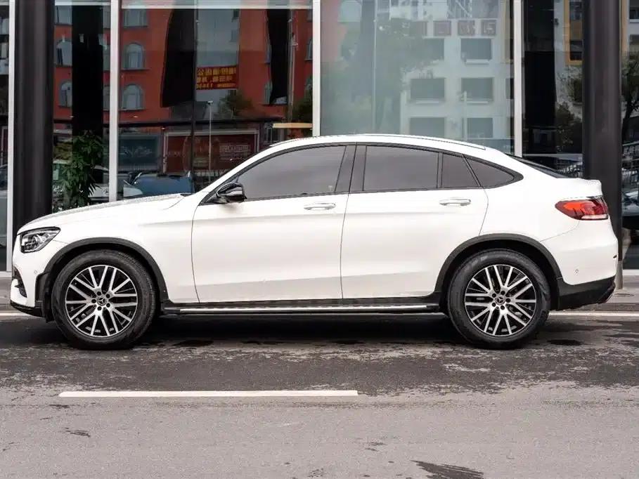 2020 Mercedes-Benz GLC Coupe, GLC 300 4MATIC Coupe SUV — миниатюра 5