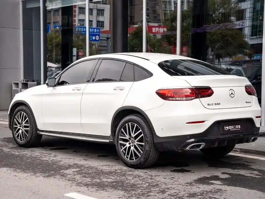 2020 Mercedes-Benz GLC Coupe, GLC 300 4MATIC Coupe SUV — миниатюра 6