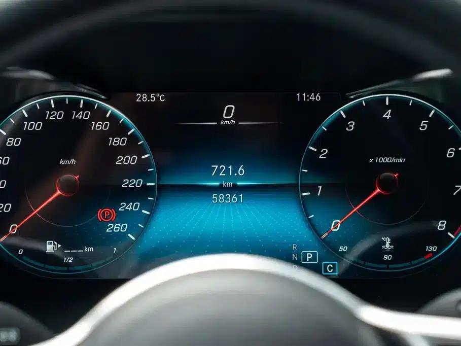 2020 Mercedes-Benz GLC Coupe, GLC 300 4MATIC Coupe SUV — миниатюра 7