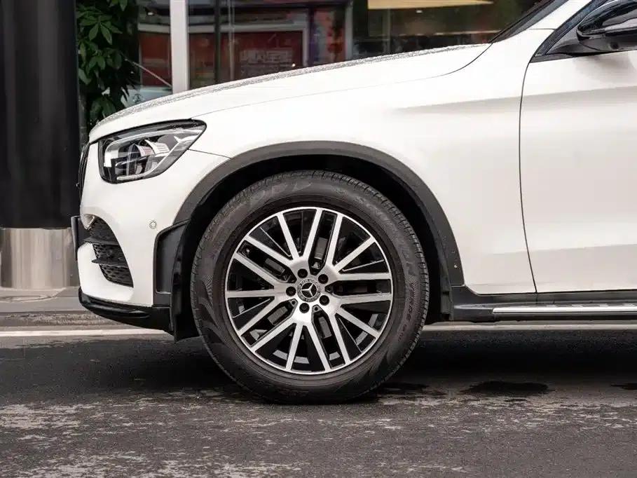 2020 Mercedes-Benz GLC Coupe, GLC 300 4MATIC Coupe SUV — миниатюра 9