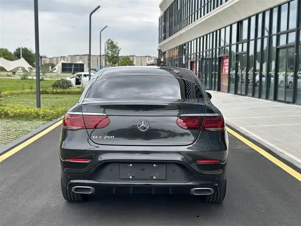 Mercedes-Benz GLC Coupe 2021 GLC 260 4MATIC Coupe SUV — миниатюра 5