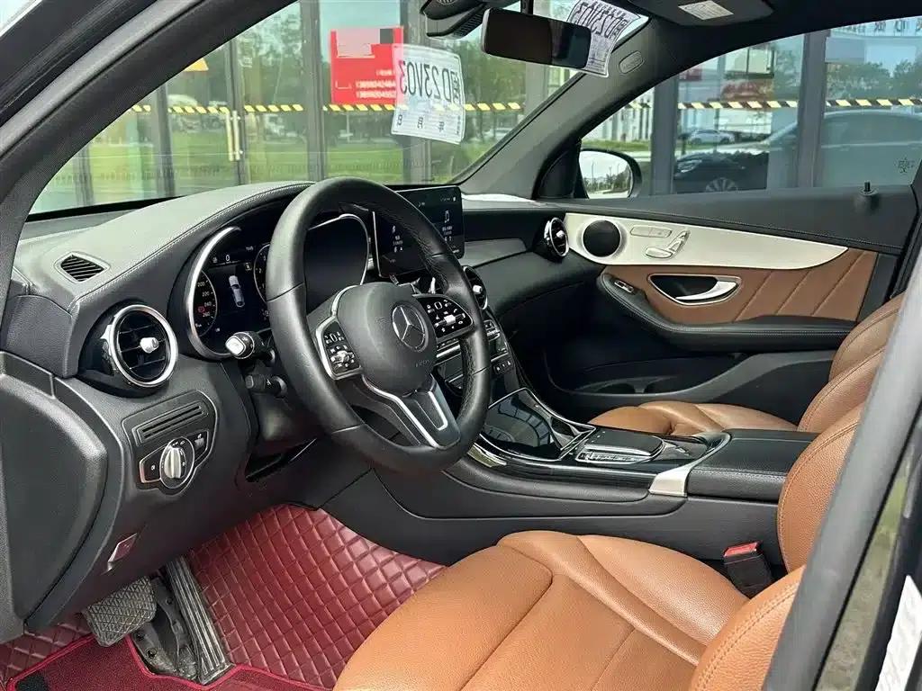 Mercedes-Benz GLC Coupe 2021 GLC 260 4MATIC Coupe SUV — миниатюра 7