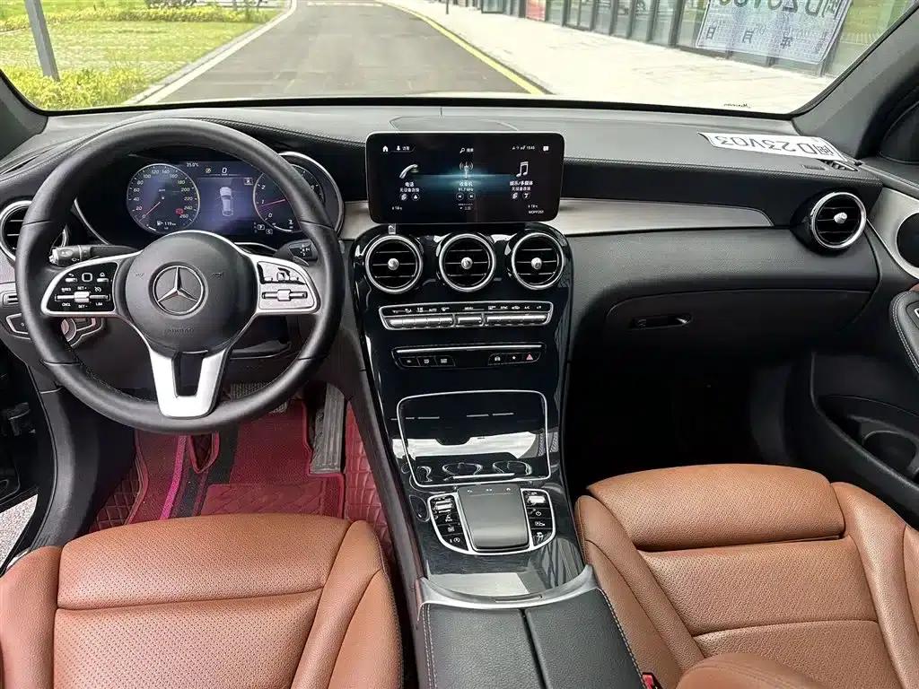 Mercedes-Benz GLC Coupe 2021 GLC 260 4MATIC Coupe SUV — миниатюра 8