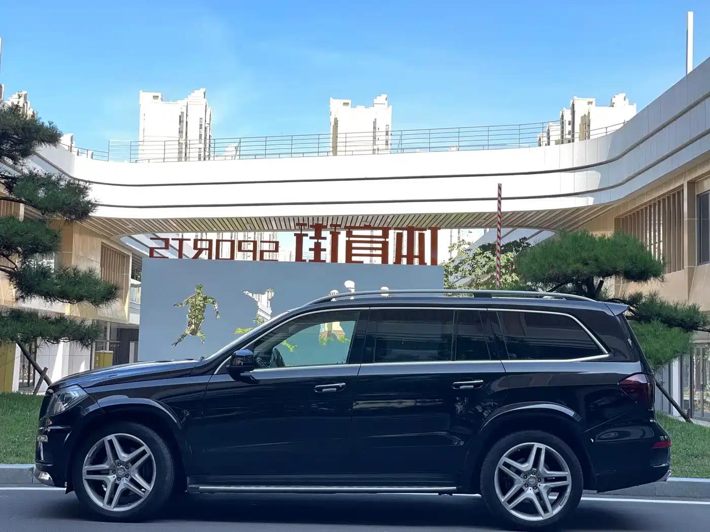 Mercedes-Benz GL-Class 2013 GL 500 4MATIC — миниатюра 4