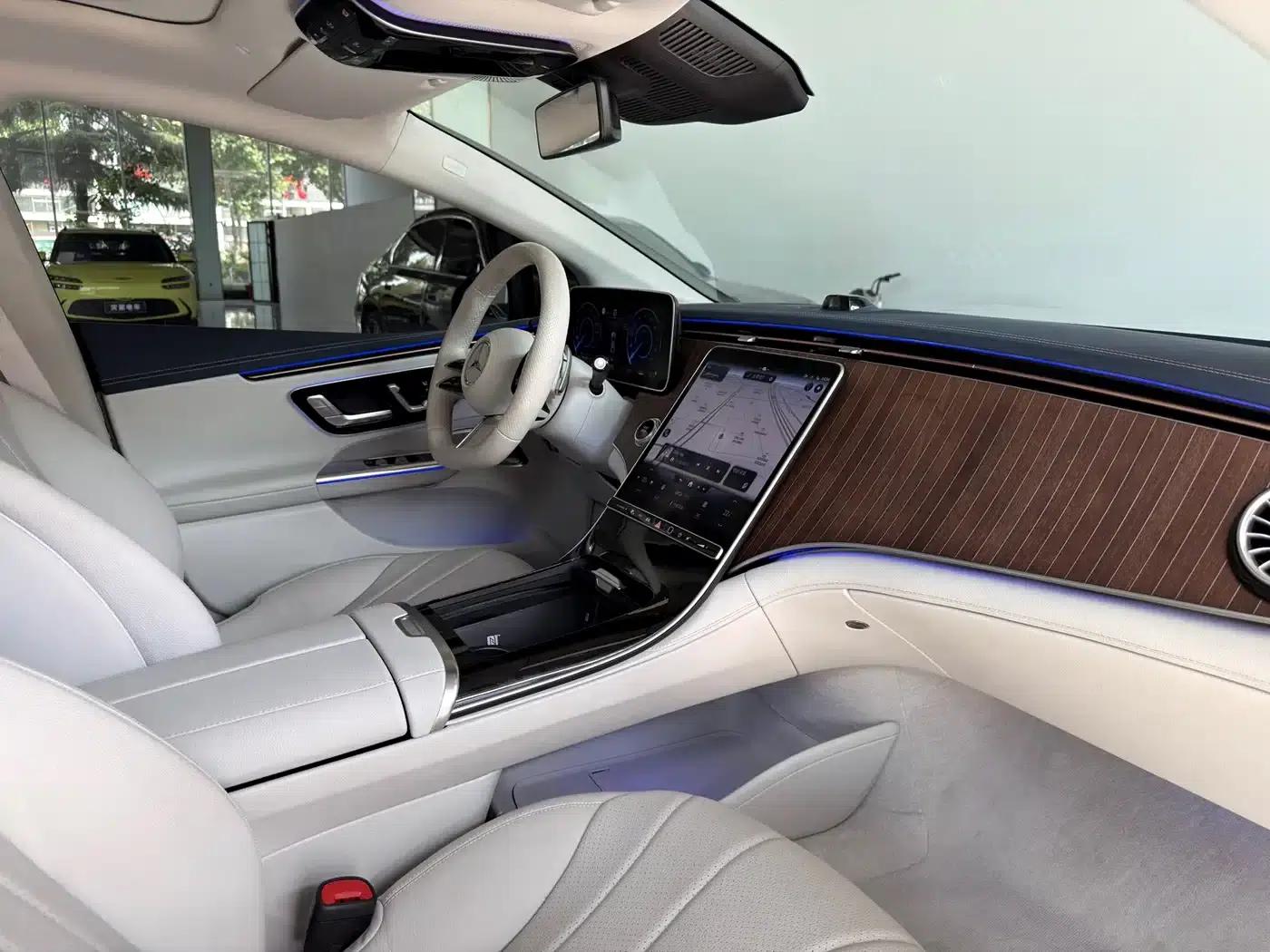 Mercedes-Benz EQE 2022 350 Luxury Edition — миниатюра 18