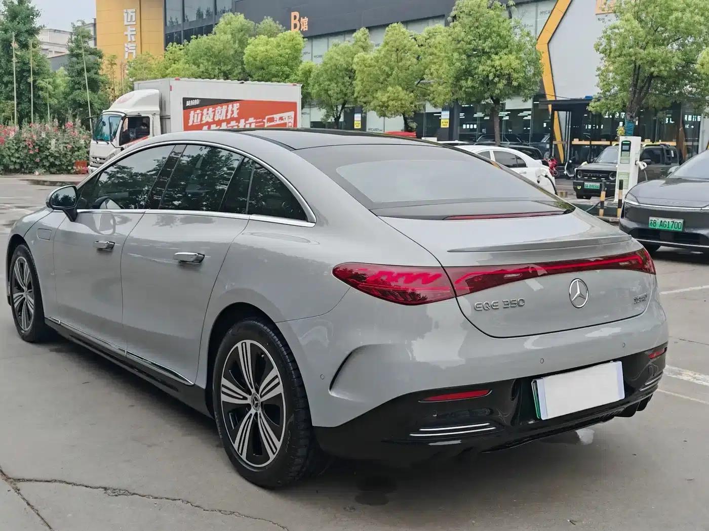 Mercedes-Benz EQE 2022 350 Luxury Edition — миниатюра 11