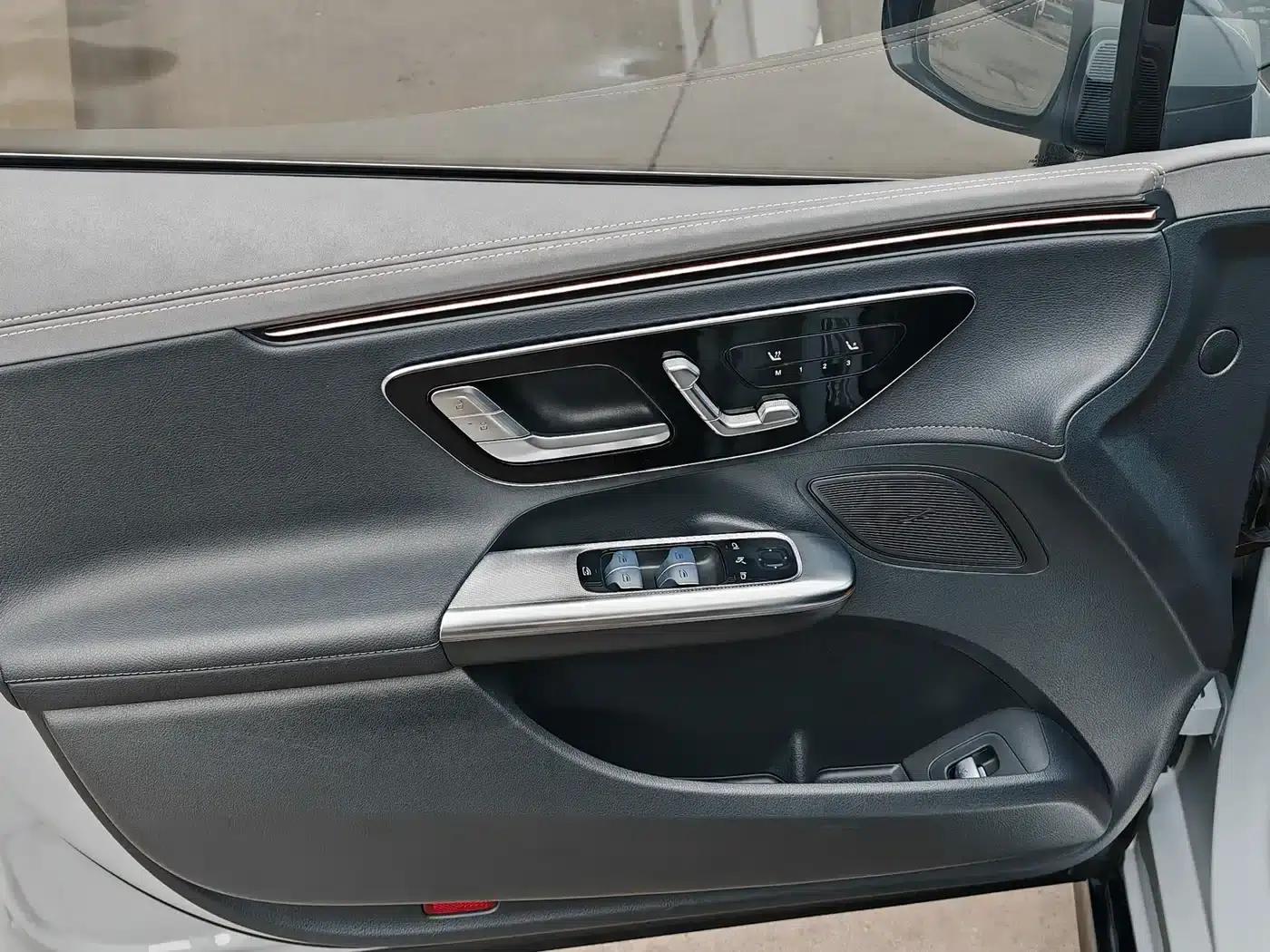 Mercedes-Benz EQE 2022 350 Luxury Edition — миниатюра 7