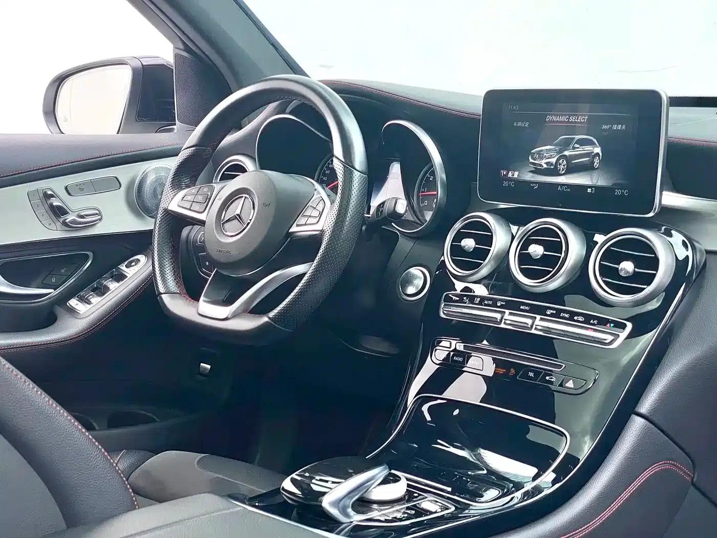 2017 Mercedes-Benz GLC AMG 43 4MATIC Special Edition — миниатюра 12