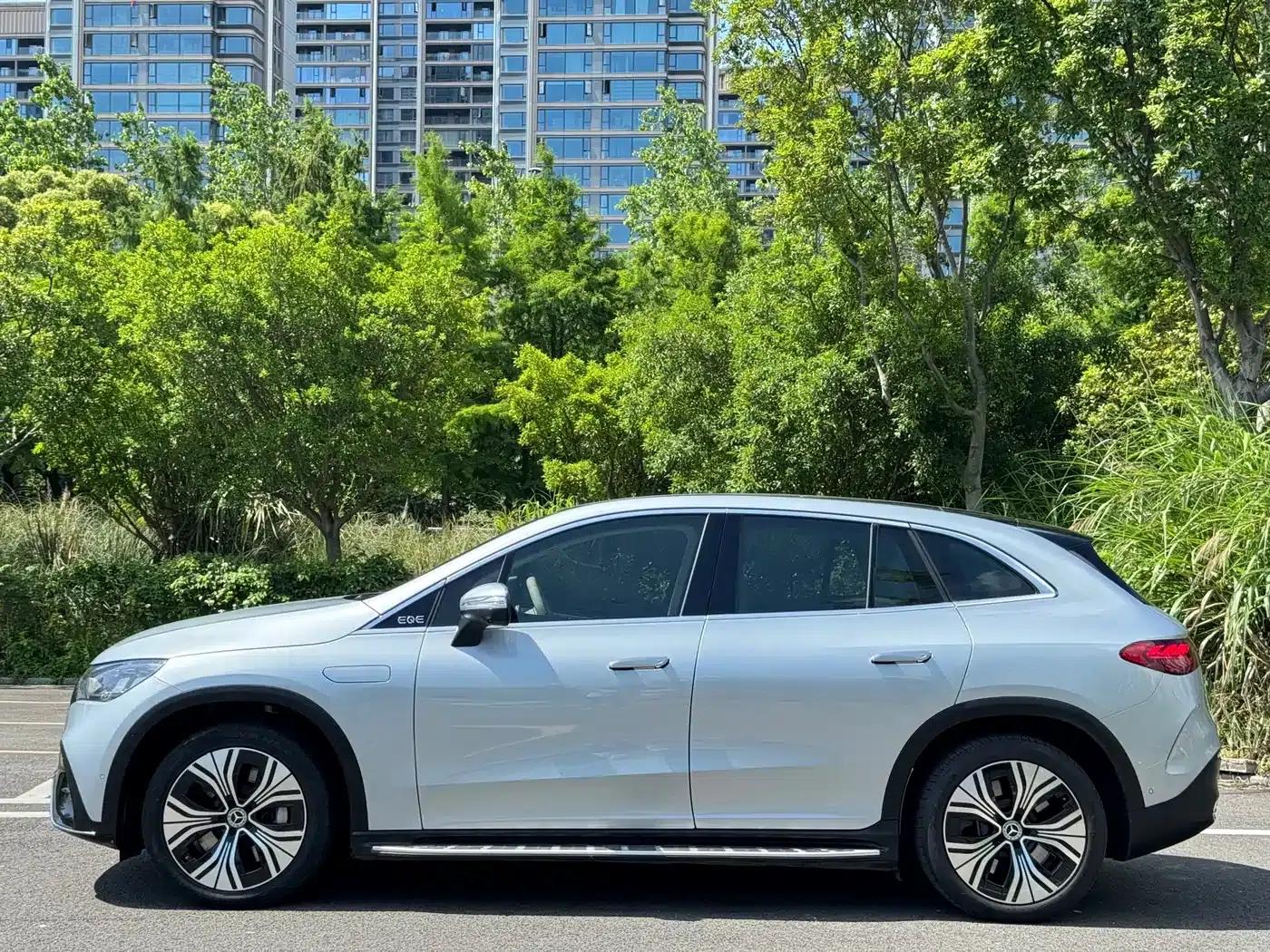 Mercedes-Benz EQE SUV 2023 350 4MATIC Luxury Edition — миниатюра 21