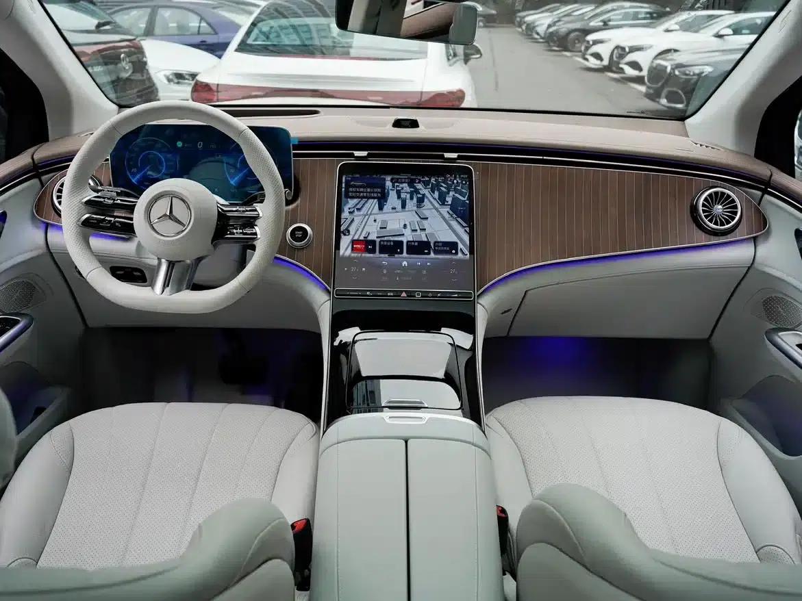 Mercedes-Benz EQE SUV 2024 500 4MATIC Luxury Edition — миниатюра 11