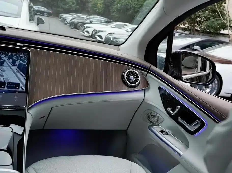 Mercedes-Benz EQE SUV 2024 500 4MATIC Luxury Edition — миниатюра 13