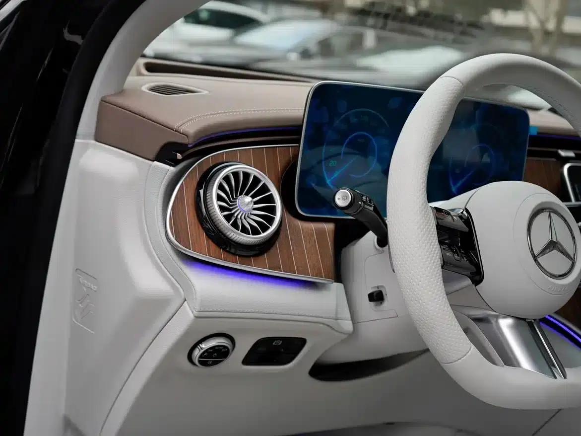 Mercedes-Benz EQE SUV 2024 500 4MATIC Luxury Edition — миниатюра 16