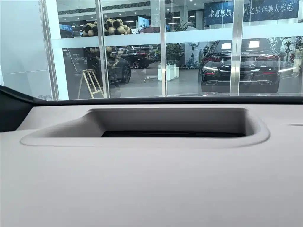 Mercedes-Benz EQE SUV 2024 500 4MATIC Luxury Edition — миниатюра 10