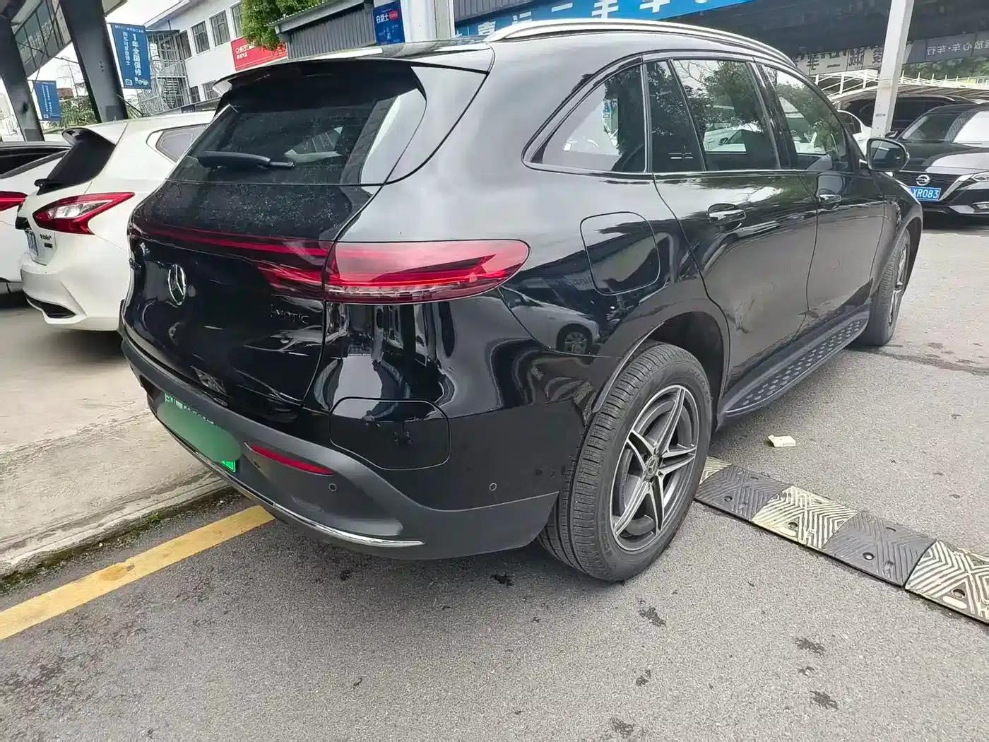 Mercedes-Benz EQC 2021 Model EQC 400 4MATIC — миниатюра 16