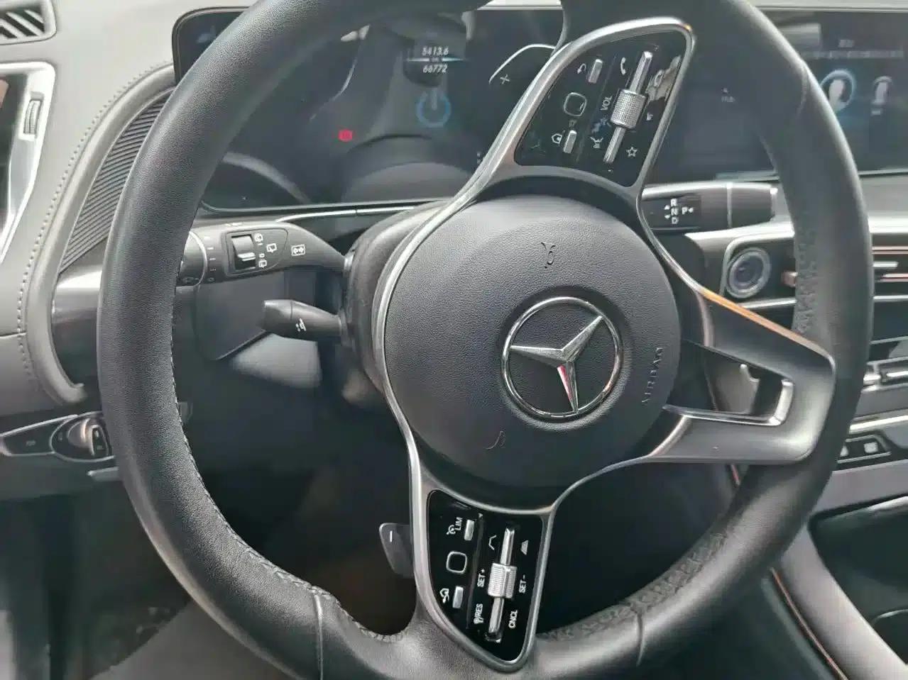 Mercedes-Benz EQC 2021 Model EQC 400 4MATIC — миниатюра 8