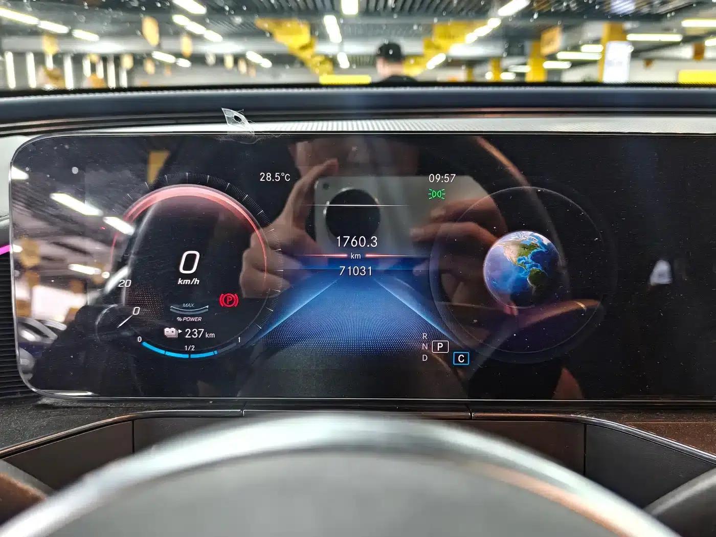 Mercedes-Benz EQC 2021 Model EQC 350 4MATIC — миниатюра 12