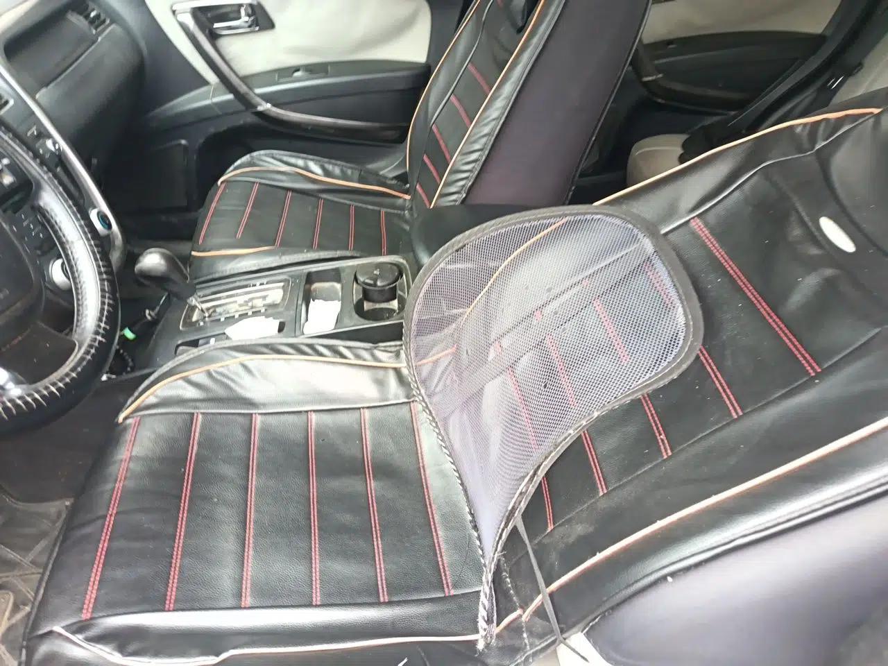 Bestune X80 2015 2.0L Automatic Comfort Anniversary Edition — миниатюра 16
