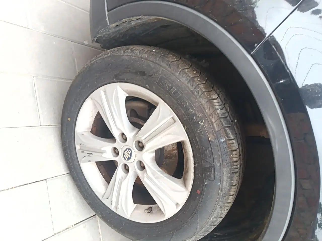 Bestune X80 2015 2.0L Automatic Comfort Anniversary Edition — миниатюра 8