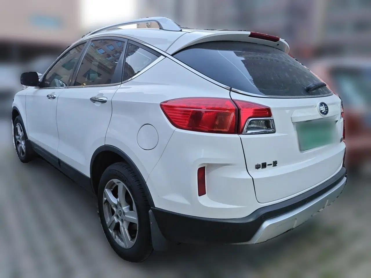 Bestune X80 2013 2.0L automatic comfort version — миниатюра 4