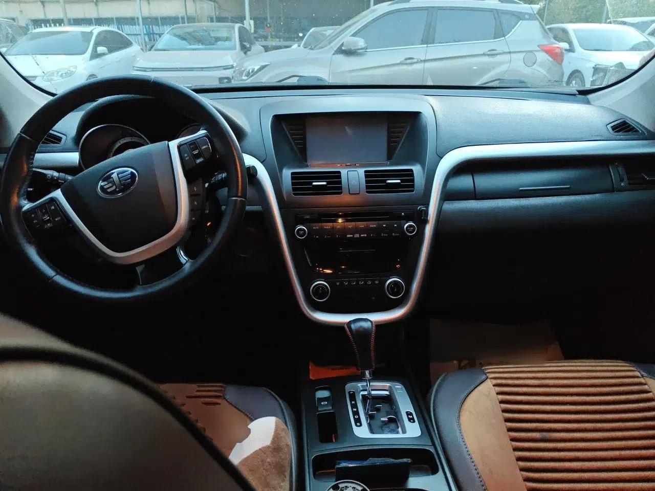 Bestune X80 2013 2.0L automatic comfort version — миниатюра 10
