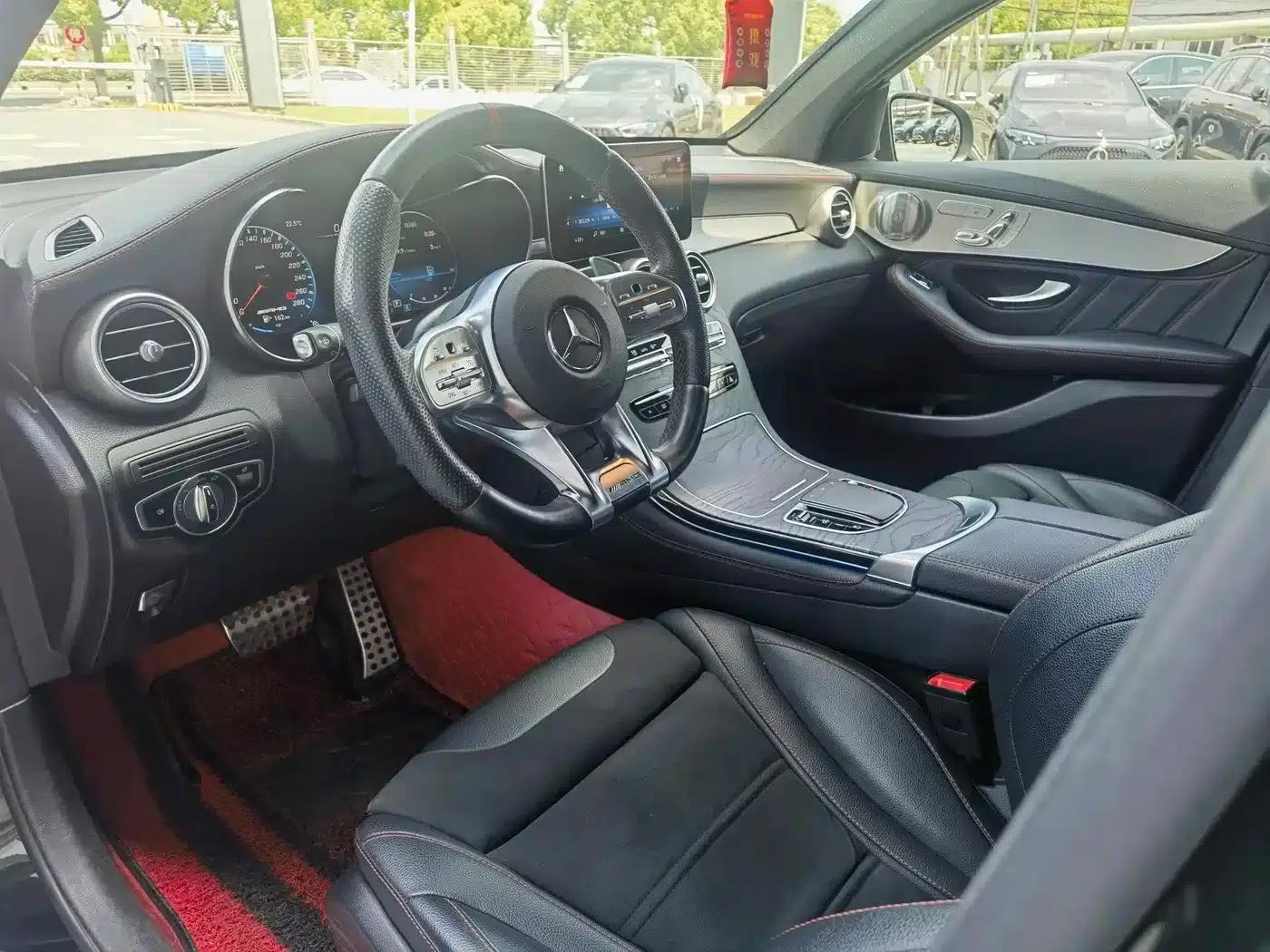 Mercedes-Benz GLC Coupe AMG 2020 AMG GLC 43 4MATIC Coupe SUV — миниатюра 13