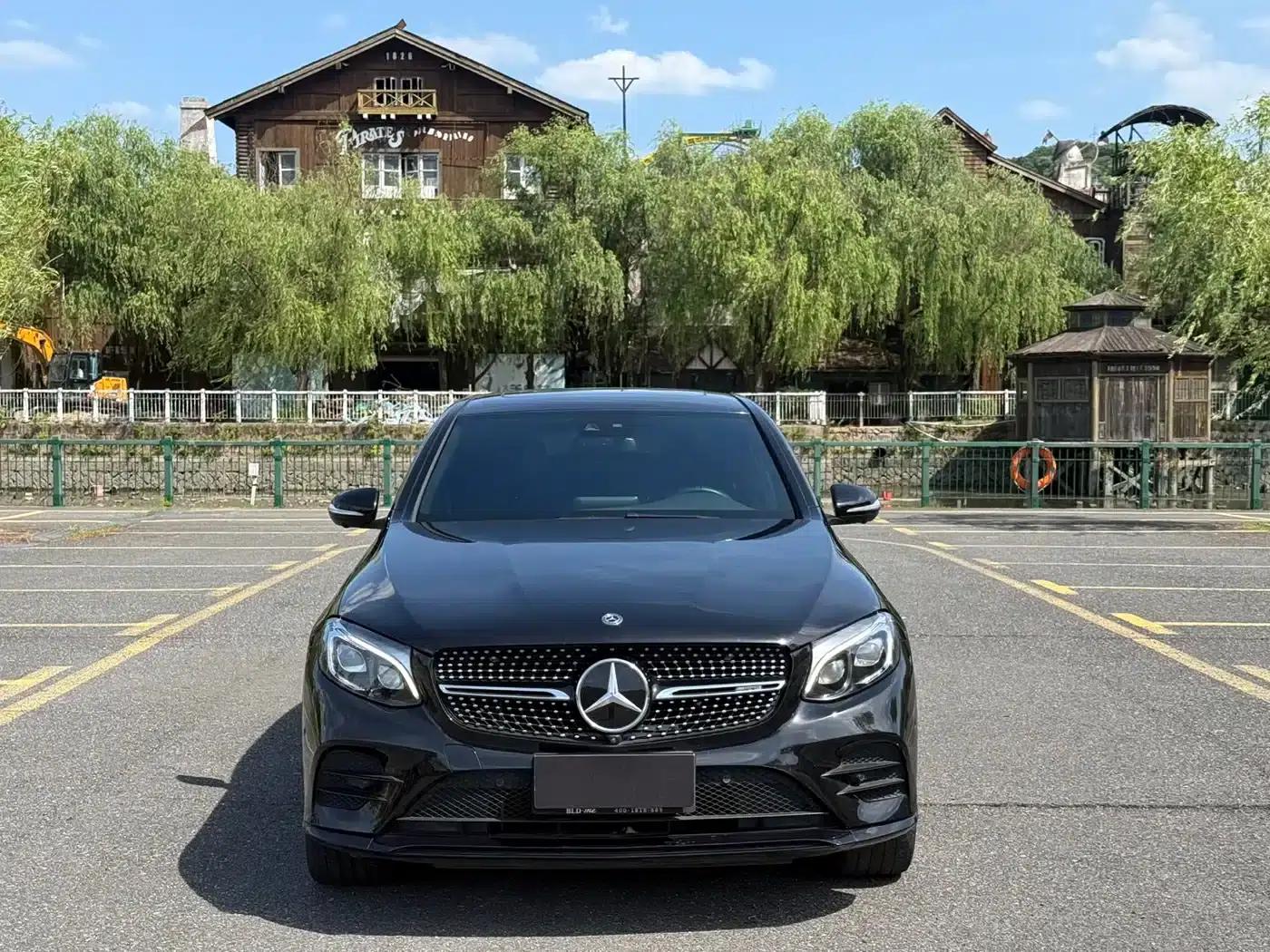 Mercedes-Benz GLC Coupe AMG 2017 AMG GLC 43 4MATIC Coupe SUV — миниатюра 3