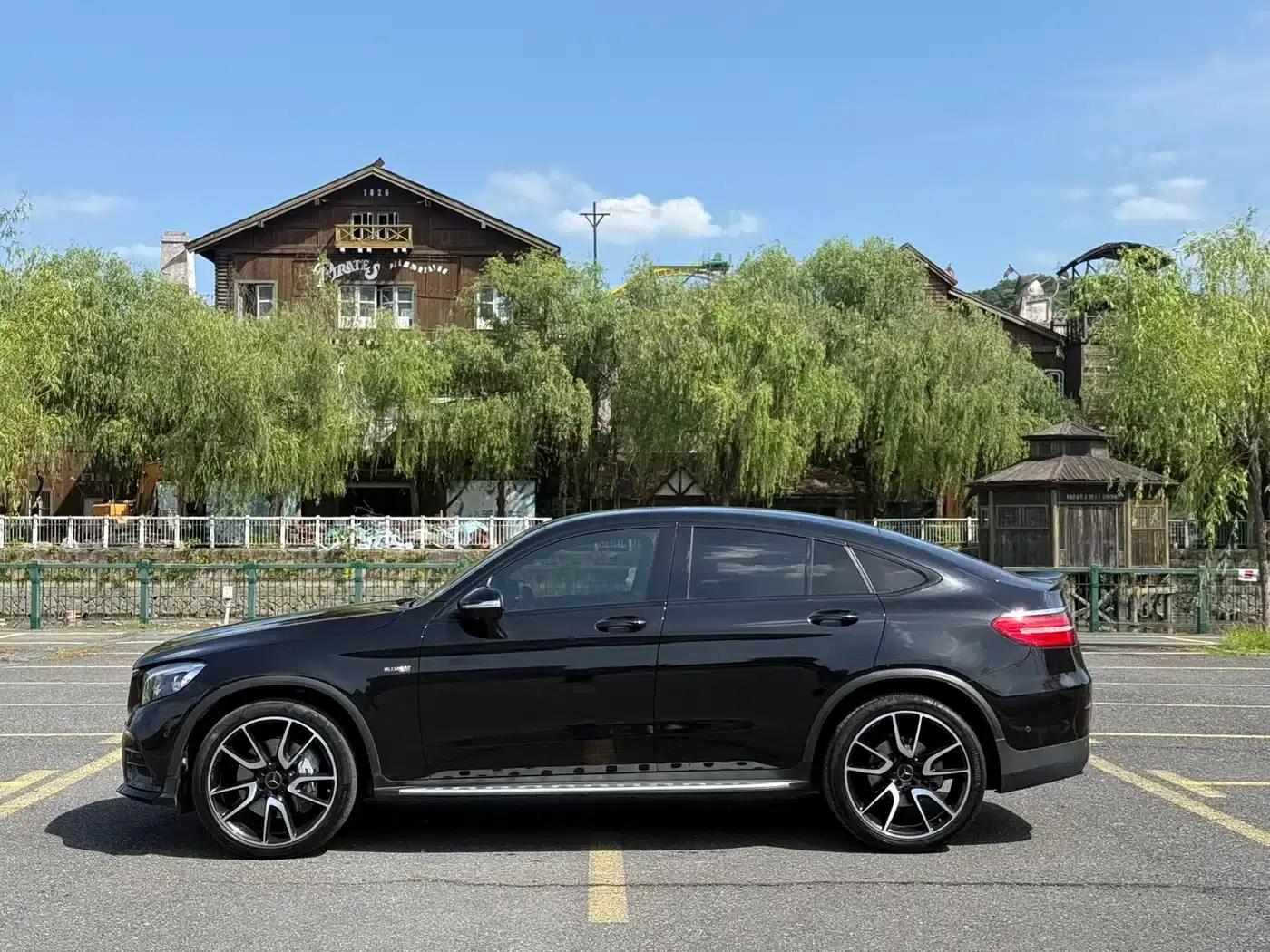 Mercedes-Benz GLC Coupe AMG 2017 AMG GLC 43 4MATIC Coupe SUV — миниатюра 6