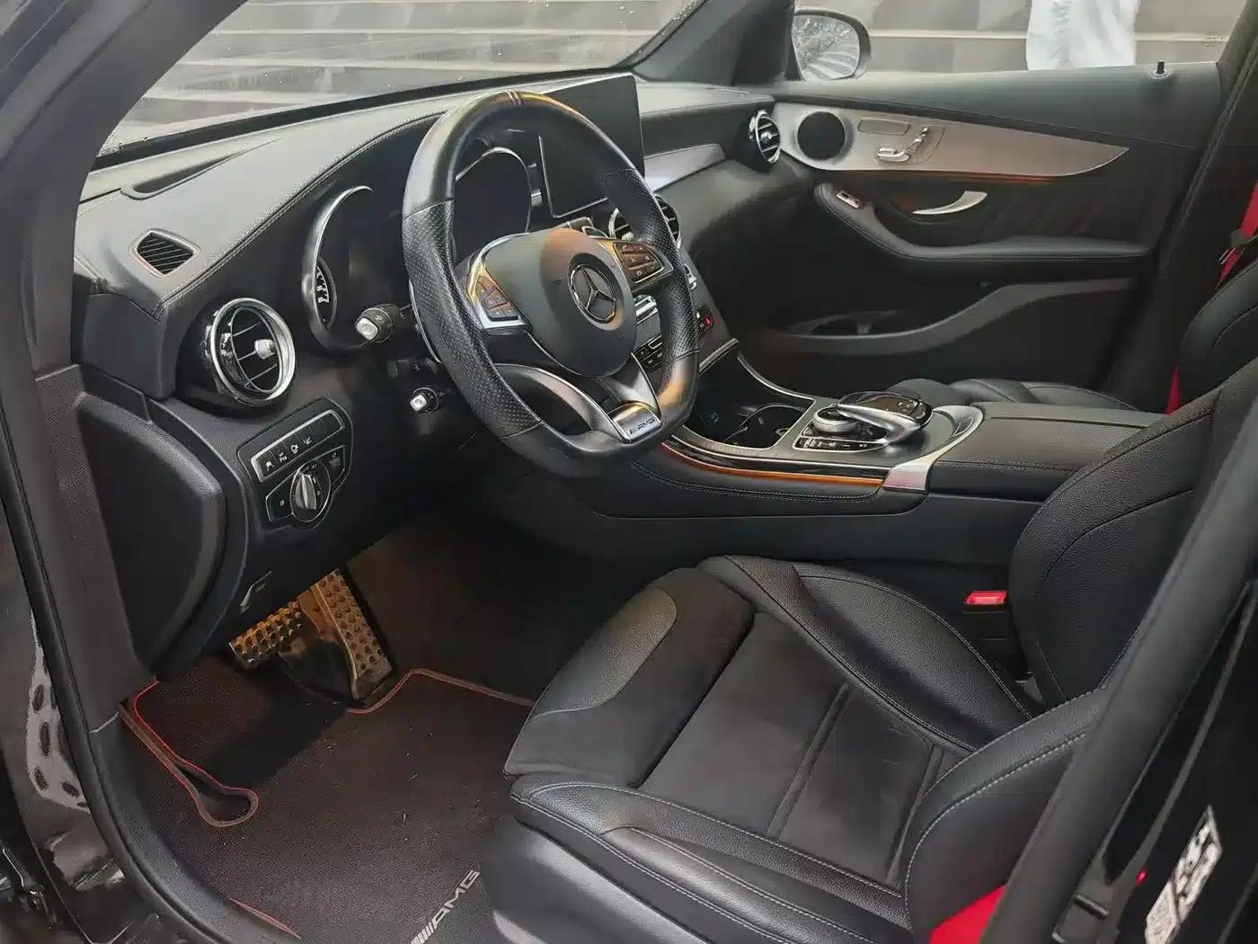 Mercedes-Benz GLC Coupe AMG 2018 AMG GLC 63 4MATIC+ Coupe SUV — миниатюра 2