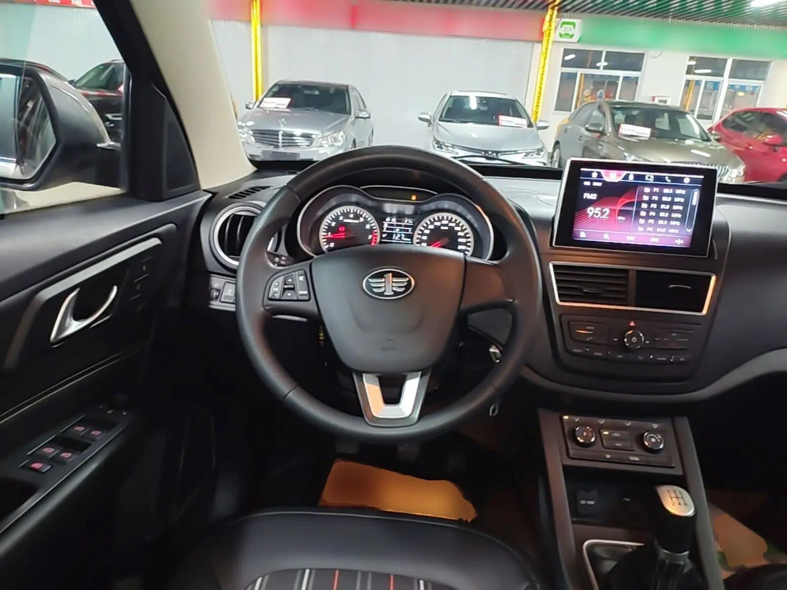 Bestune X40 2018 Internet Celebrity Edition 1.6L Manual Comfort Version — миниатюра 14