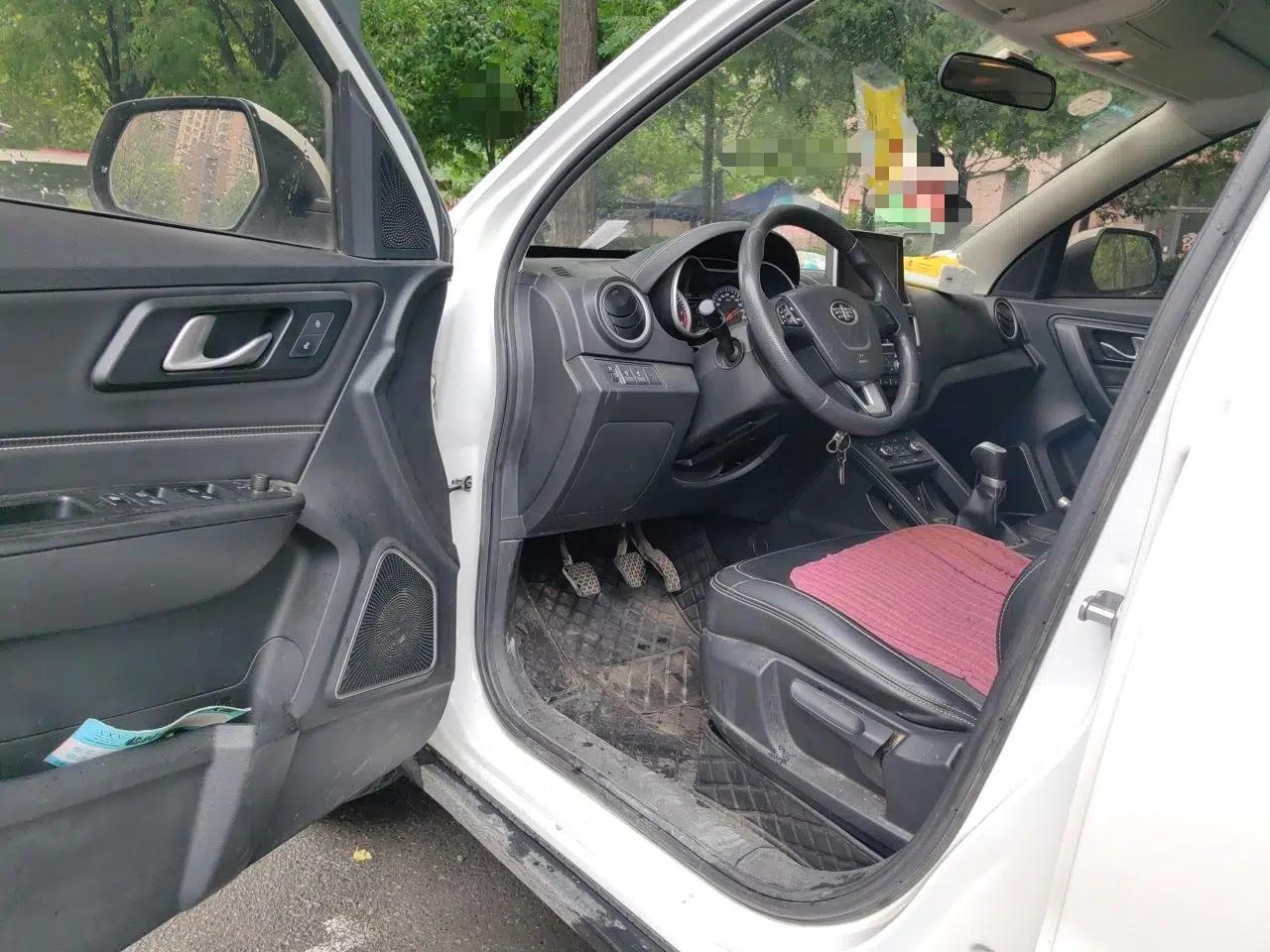 Bestune X40 2017 1.6L Manual Luxury Edition — миниатюра 17