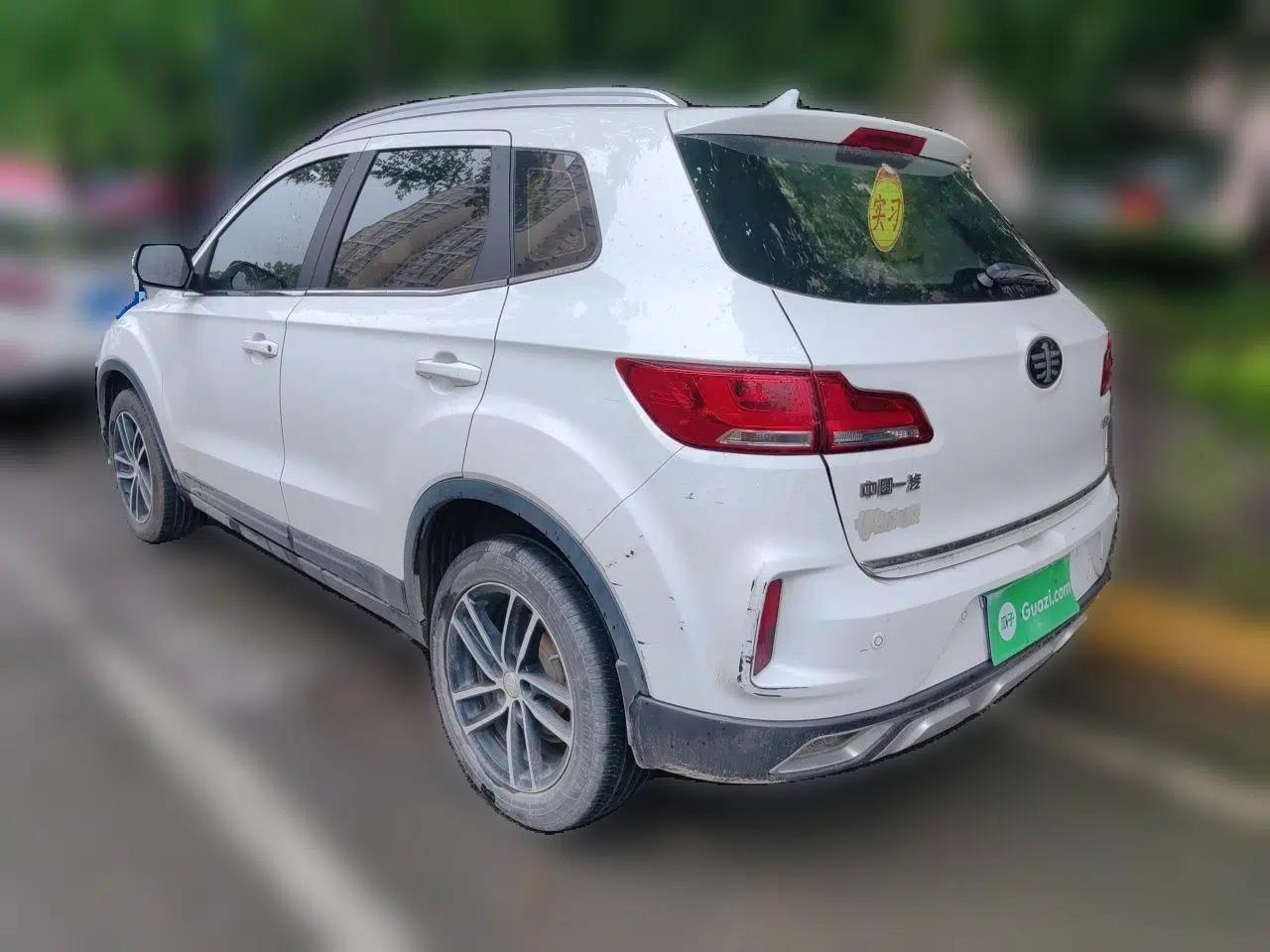 Bestune X40 2017 1.6L Manual Luxury Edition — миниатюра 4