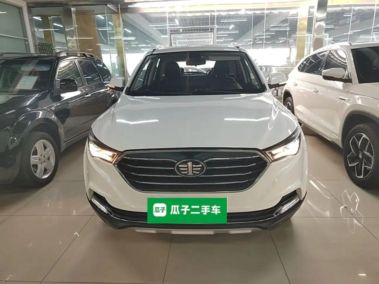 Bestune X40 2019 1.6L Automatic Luxury Edition China VI — миниатюра 2
