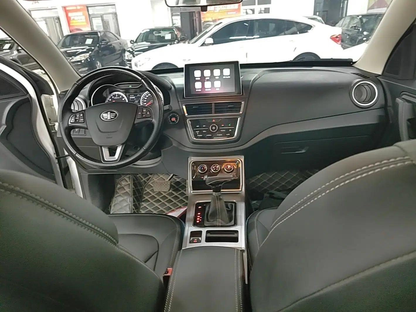 Bestune X40 2019 1.6L Automatic Luxury Edition China VI — миниатюра 13