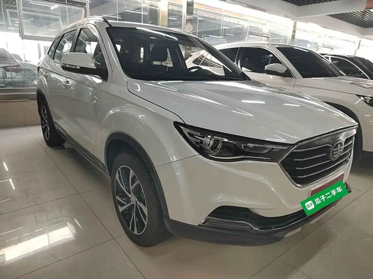 Bestune X40 2019 1.6L Automatic Luxury Edition China VI — миниатюра 3