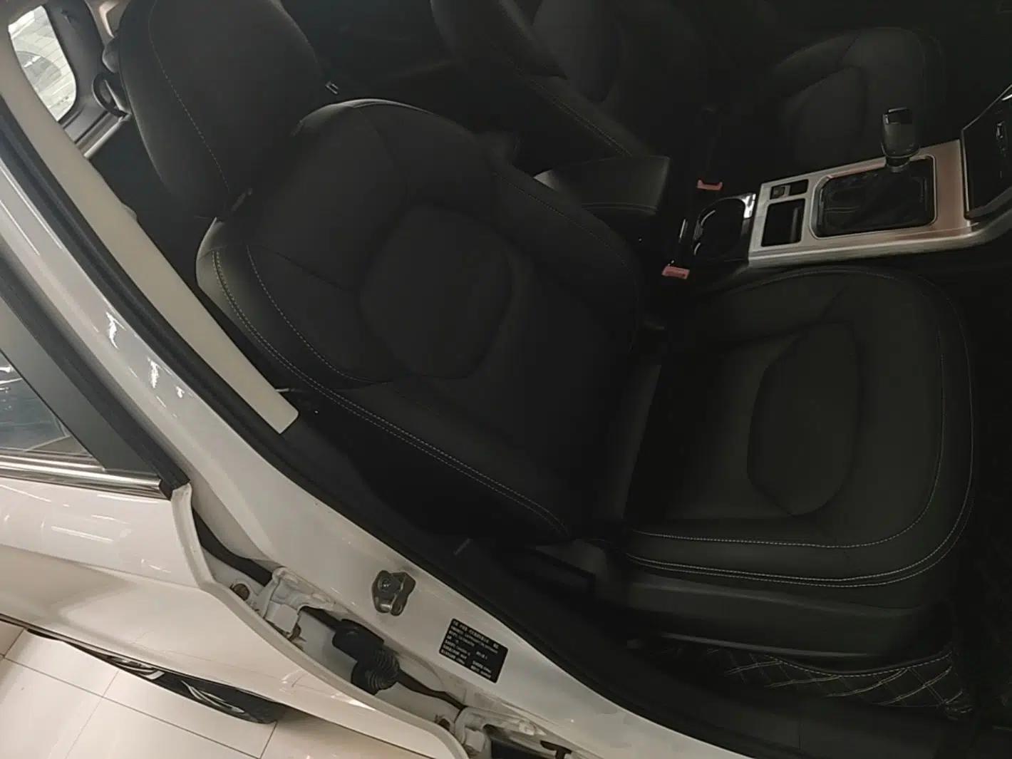 Bestune X40 2019 1.6L Automatic Luxury Edition China VI — миниатюра 23