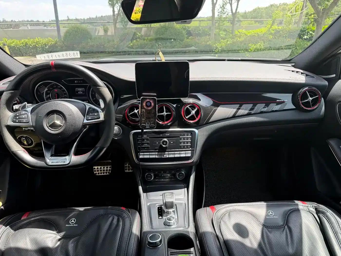 2017 Mercedes-Benz GLA AMG 45 4MATIC — миниатюра 5