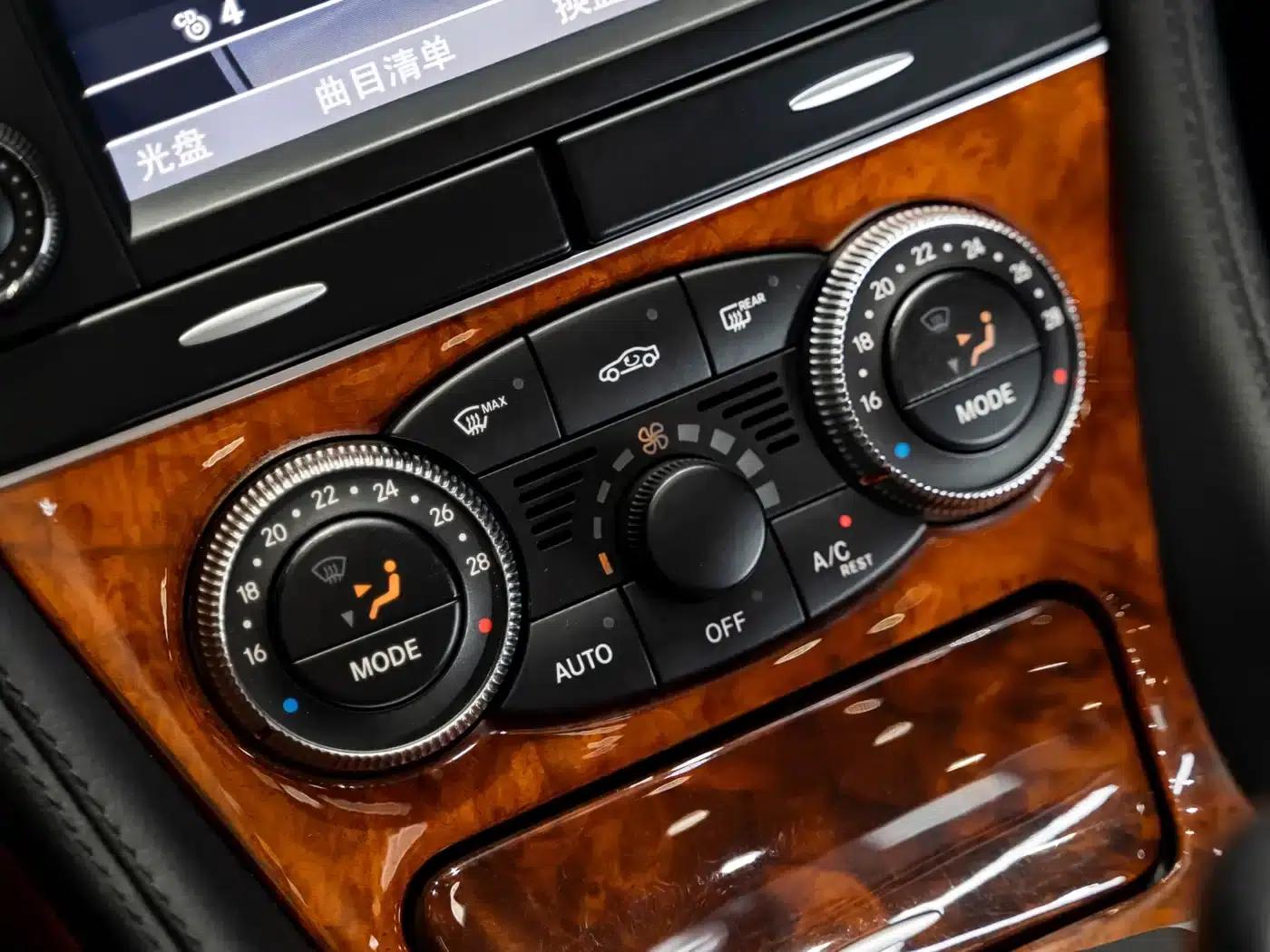 Mercedes-Benz SL-Class 2008 SL 500 — миниатюра 17