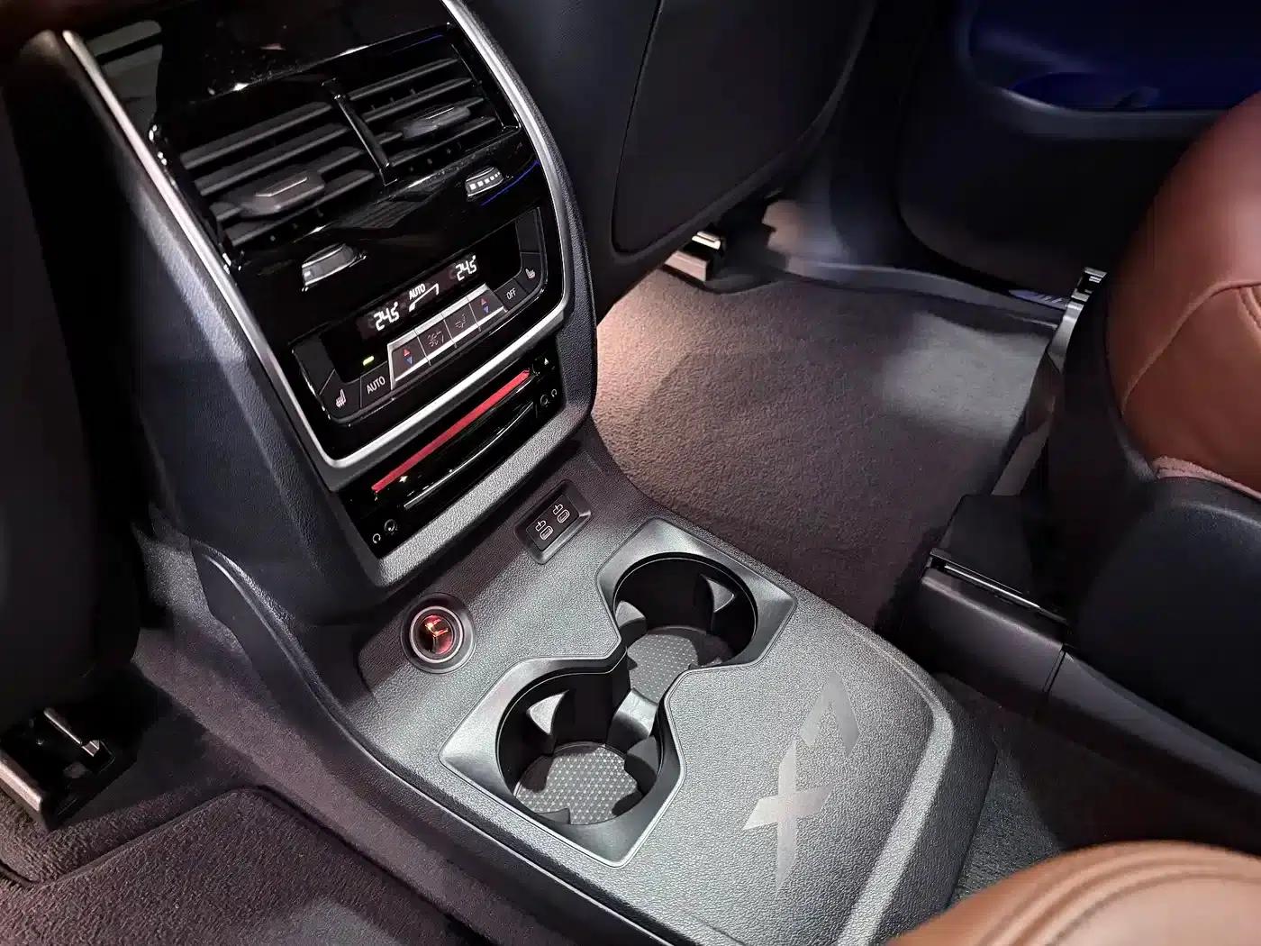 2019 BMW X7 xDrive40i Executive M Sport Package — миниатюра 13
