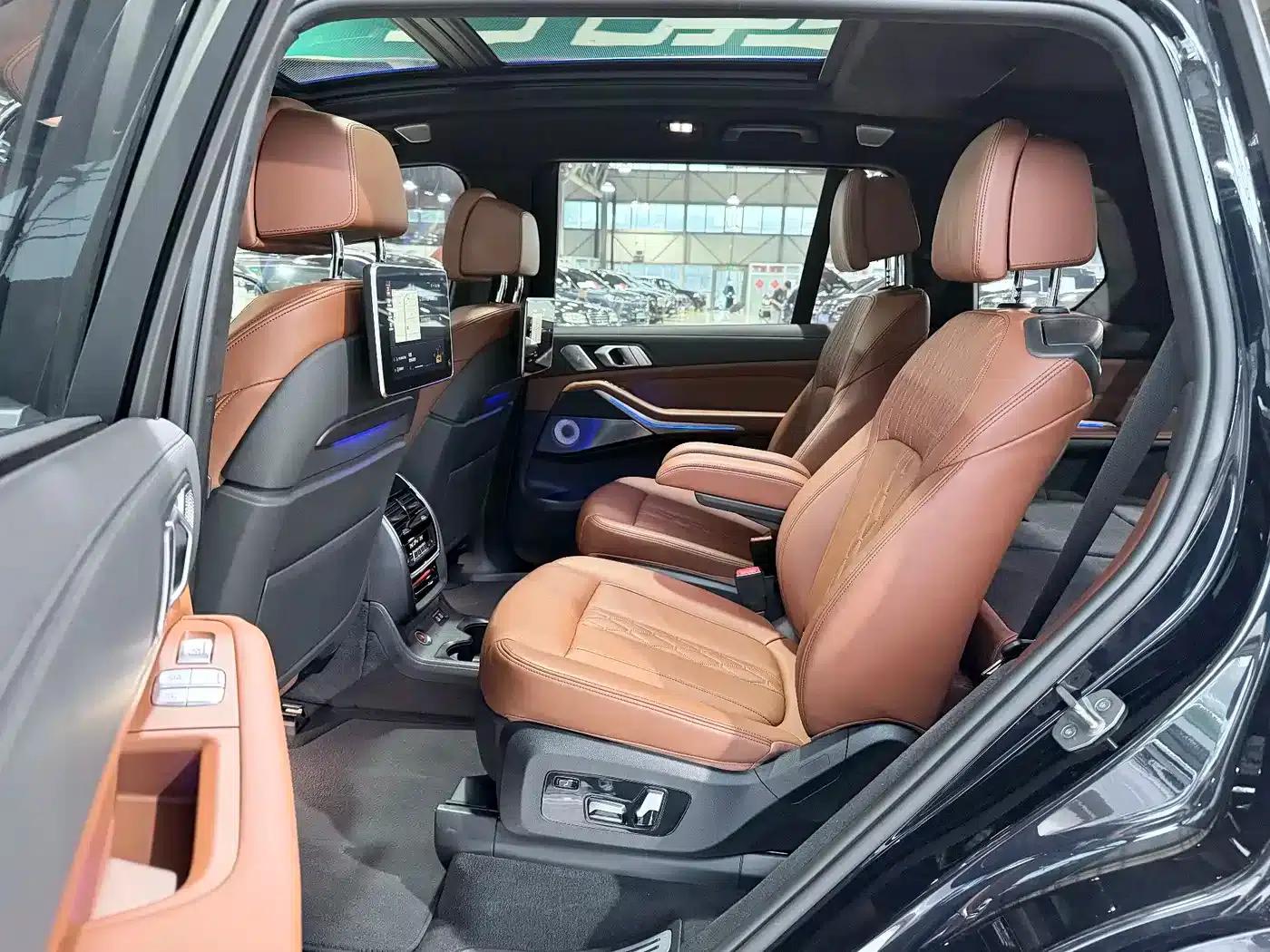 2019 BMW X7 xDrive40i Executive M Sport Package — миниатюра 14