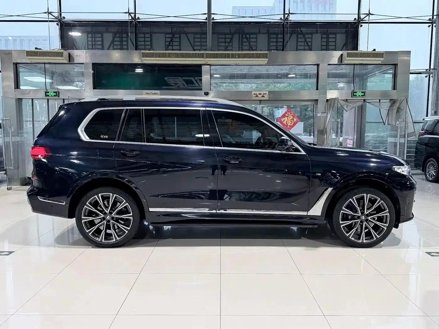 2019 BMW X7 xDrive40i Executive M Sport Package — миниатюра 19
