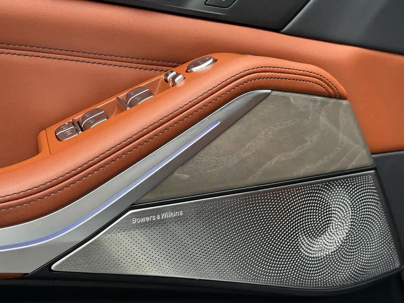 2021 BMW X7 xDrive40i Executive M Sport Package — миниатюра 19