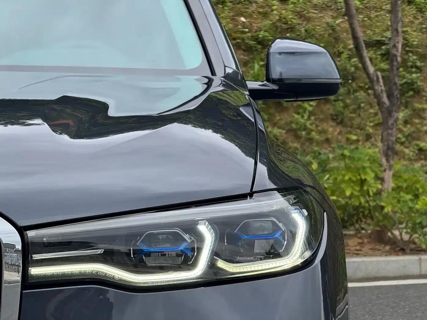 2021 BMW X7 xDrive40i Executive M Sport Package — миниатюра 4