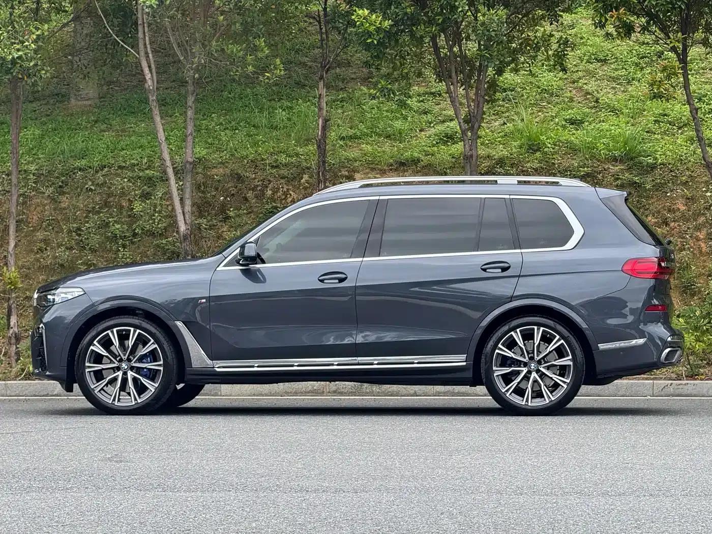 2021 BMW X7 xDrive40i Executive M Sport Package — миниатюра 6