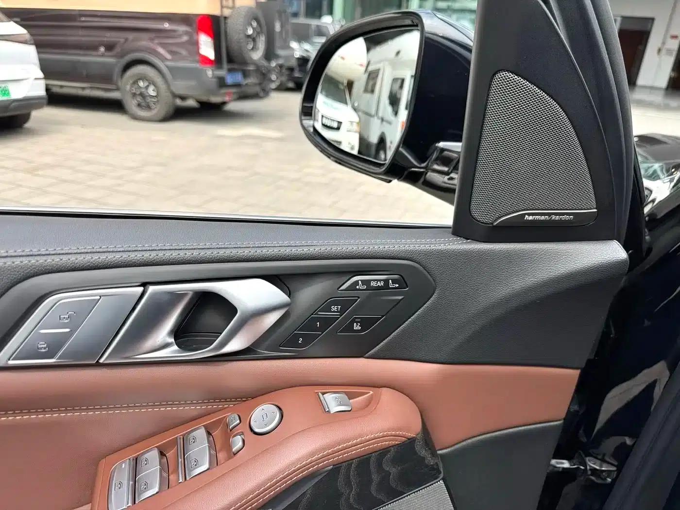 BMW X7 2019 xDrive40i M Sport Package — миниатюра 3