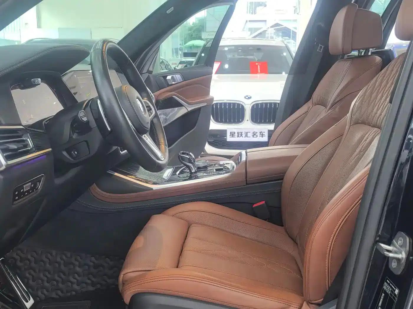 2019 BMW X7 xDrive40i Executive M Sport Package — миниатюра 8
