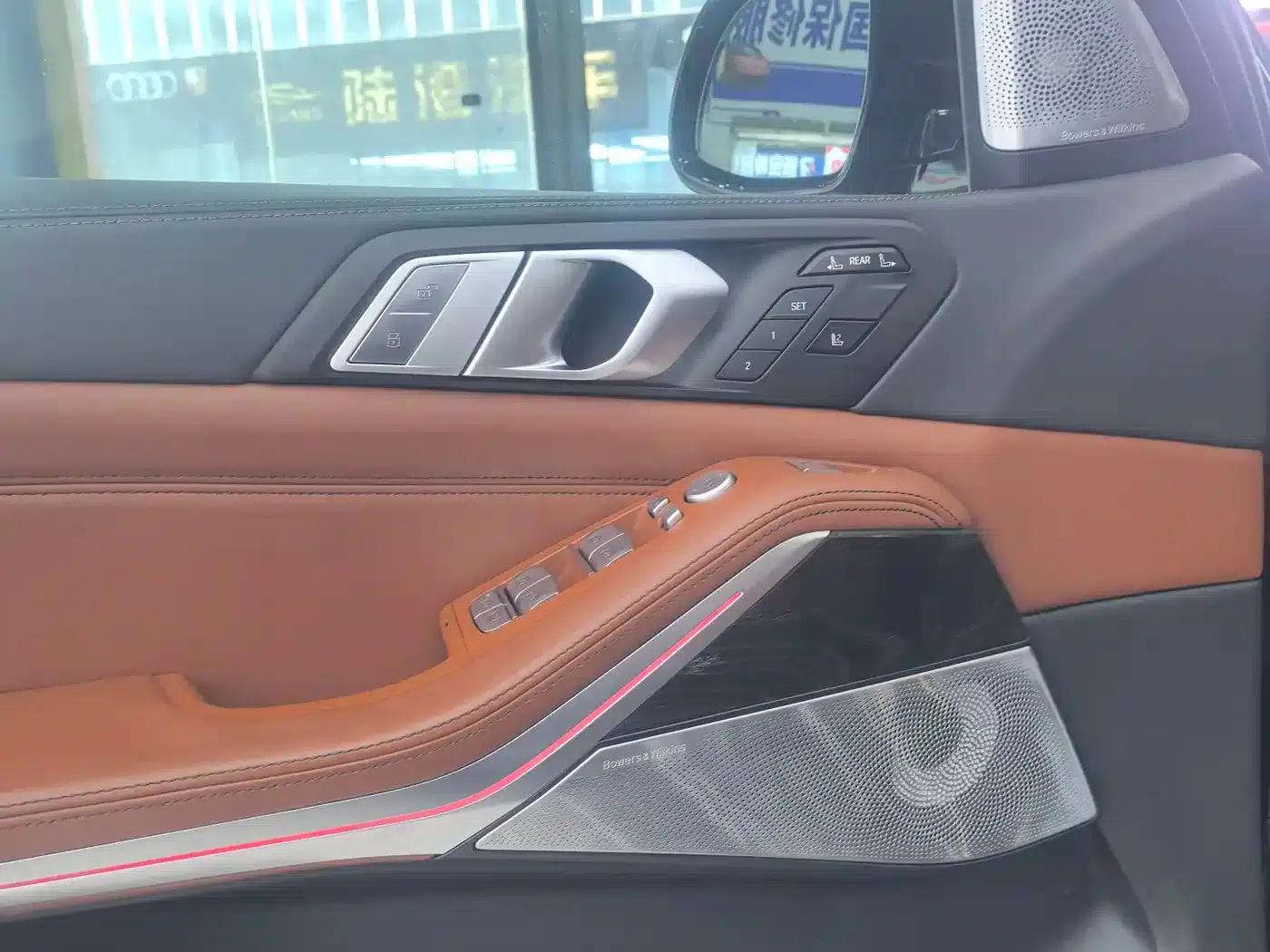2019 BMW X7 xDrive40i Executive M Sport Package — миниатюра 9