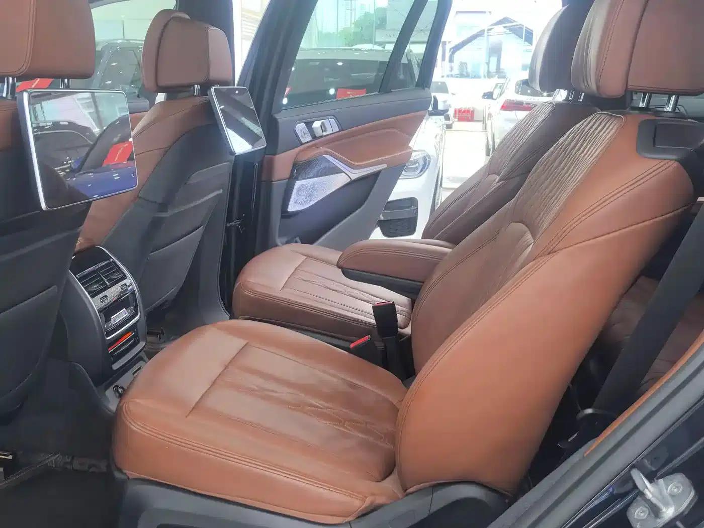 2019 BMW X7 xDrive40i Executive M Sport Package — миниатюра 10