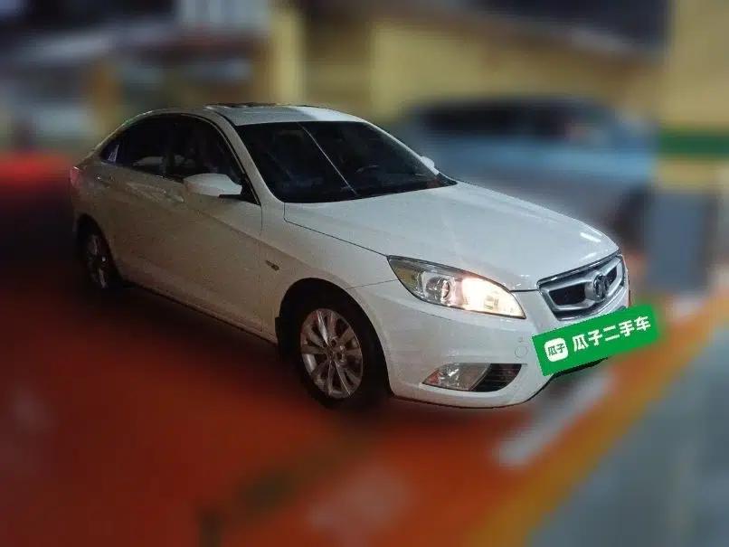 BAIC Senova D50 2014 1.5L manual comfort version — миниатюра 3