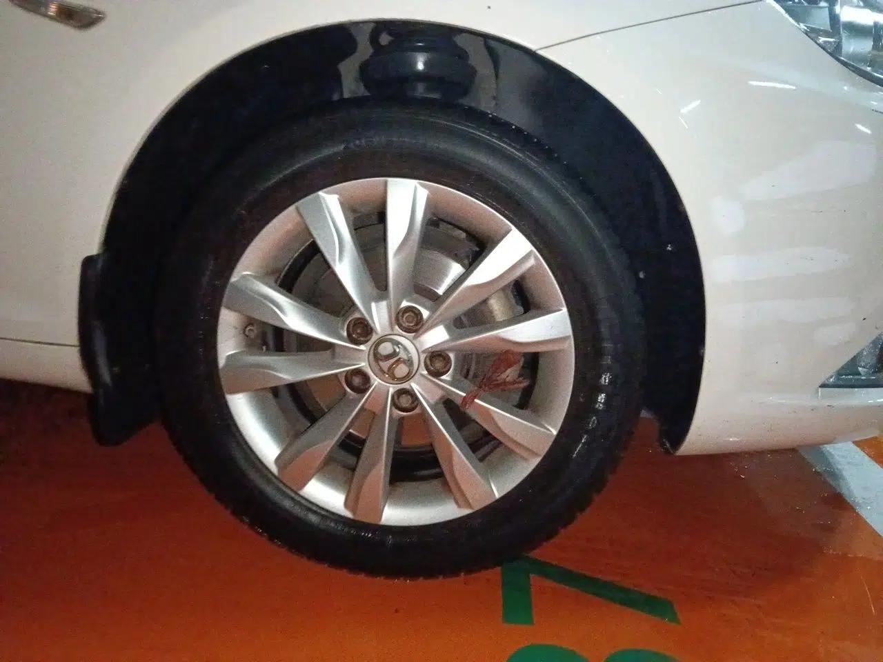 BAIC Senova D50 2014 1.5L manual comfort version — миниатюра 8
