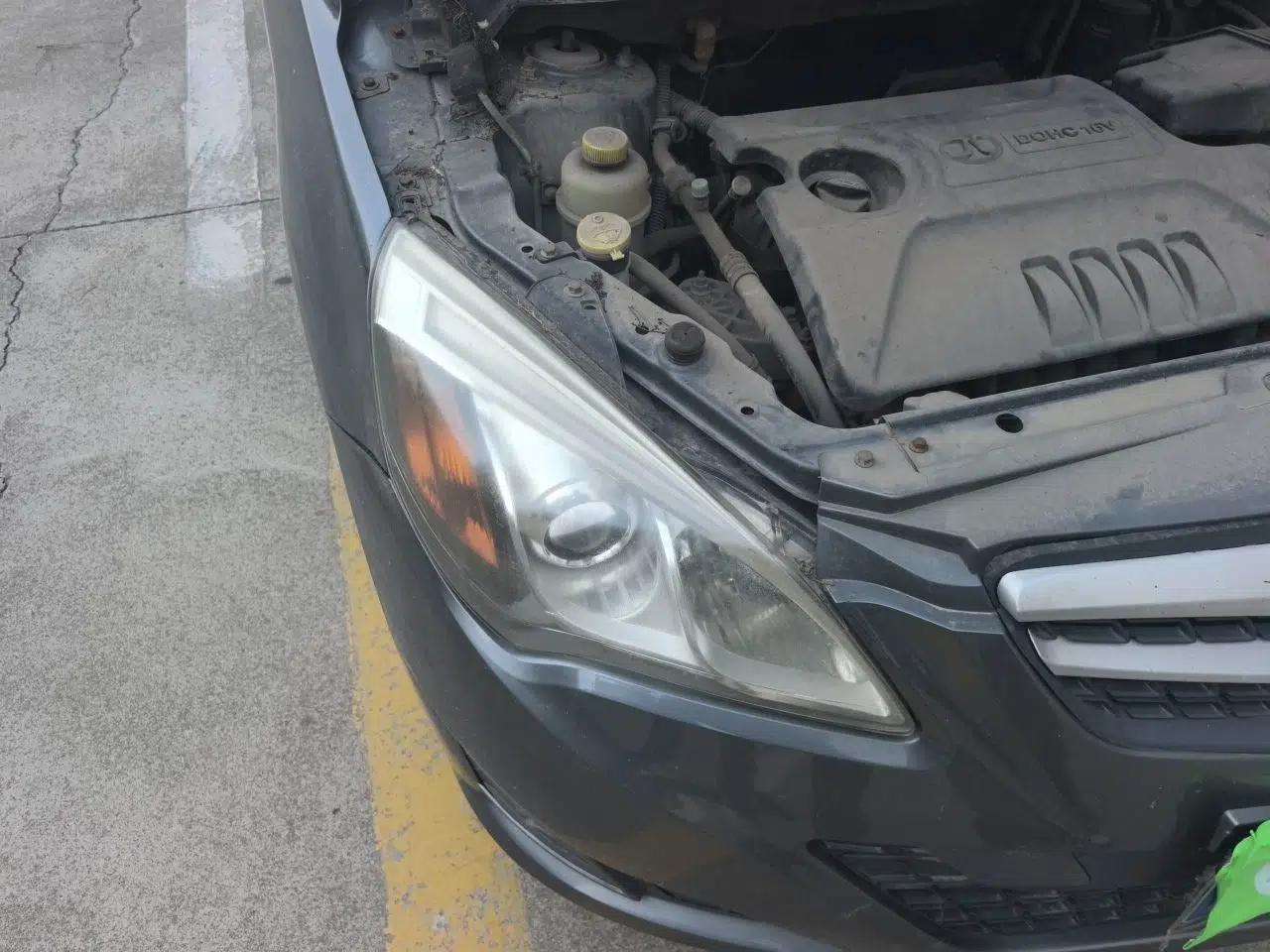 BAIC E Series 2013 Hatchback 1.5L Manual Lotte Edition — миниатюра 7